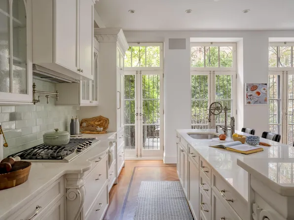 143 East 19th Street image 2 of 16