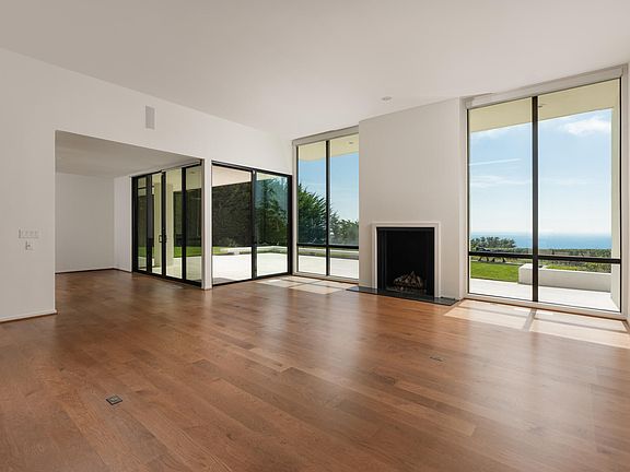 5th image of 346 Woodley Rd