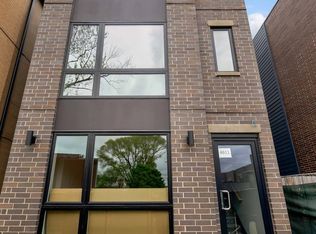 4605 S Saint Lawrence Ave #201, Chicago, IL 60653