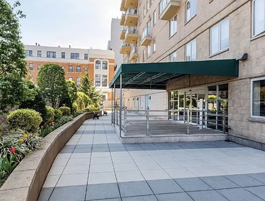 Rented by Corcoran | media 19