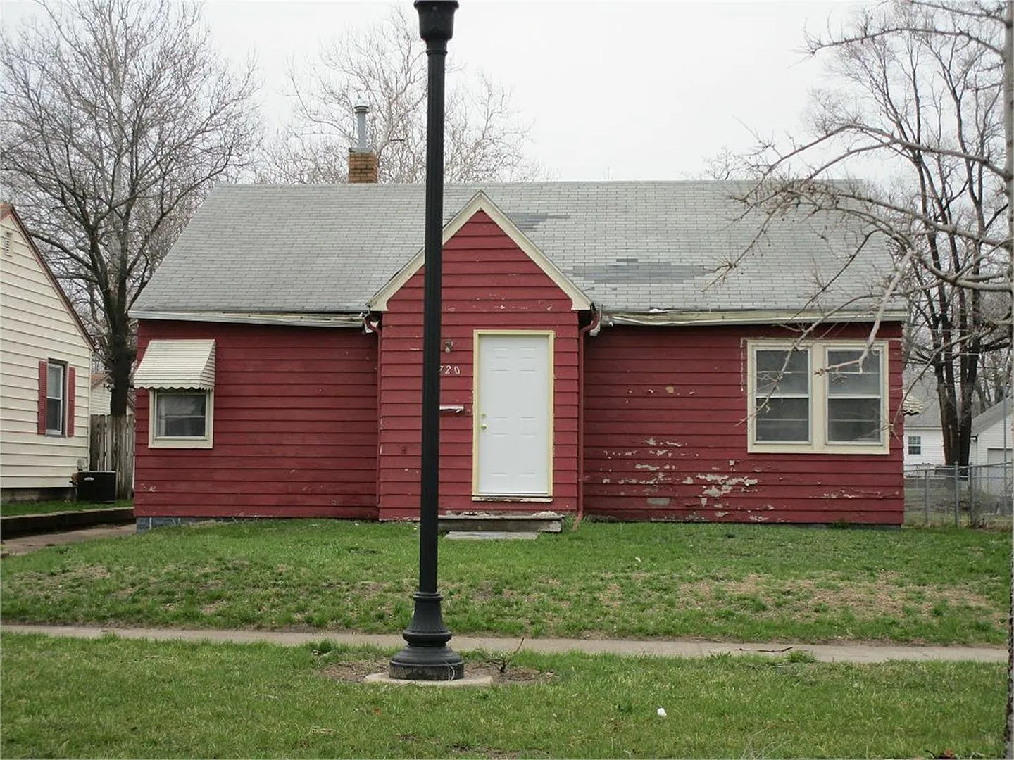 3 bedroom, 1 bath home in Waterloo — Photo 1