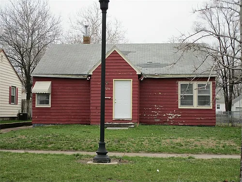 1720 Logan Ave Photo 1