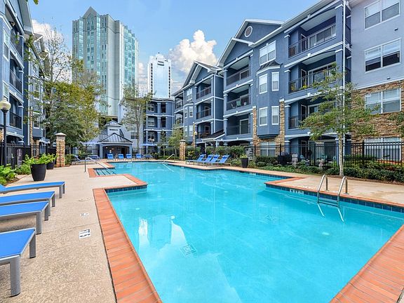 Poolside Grill 24hr Health and Fitness Studio Resident Cafe and Coffee Bar Resident Lounge Executive Business Center Scenic Courtyard Controlled Access Entry Dog Park 24hr Emergency Maintenance Resortstyle Pool w Skyline Views