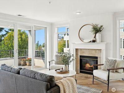 225 4th Avenue #B302, Kirkland, WA, 98033