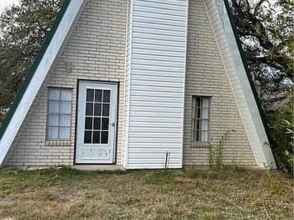 24 Colake Dr
