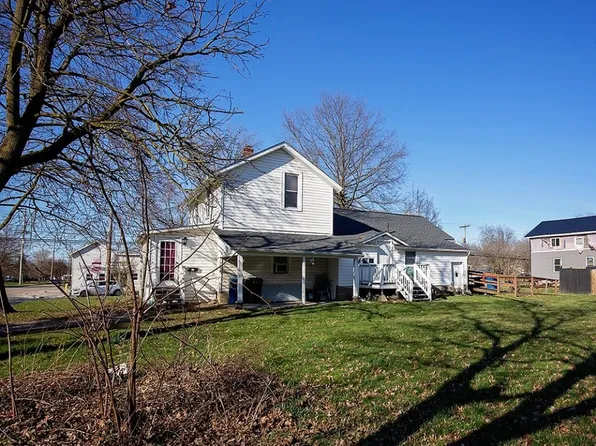 515 W Herrick Ave, Wellington, OH 44090