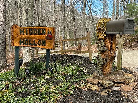 2nd image of 2901 N Pierce Dr
