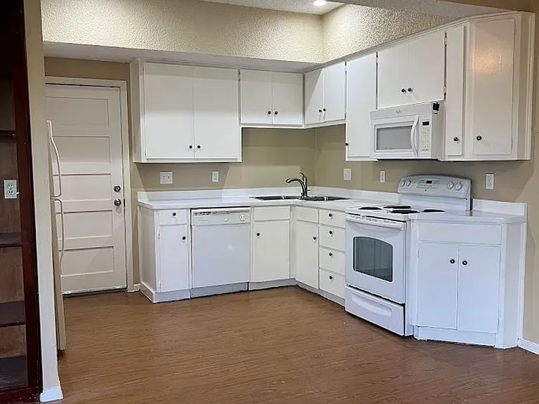 2612 San Pedro St #117 — Photo 5