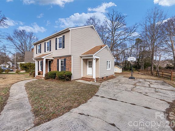 5th image of 2240 Lawton Bluff Rd