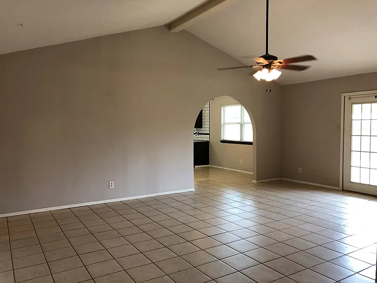 3869 Honeysuckle Ln — Photo 5