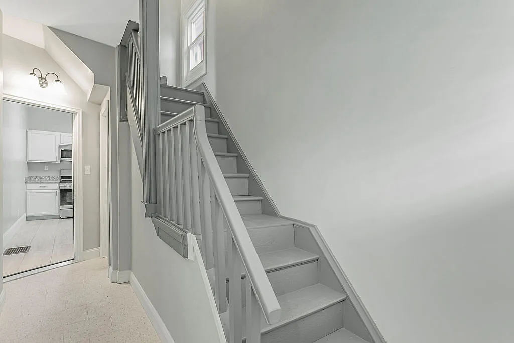 2 bed, 880 sqft, $1,500 — Photo 4