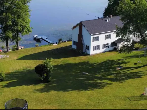 15 McCormicks Ln, Ballston Lake, NY 12019