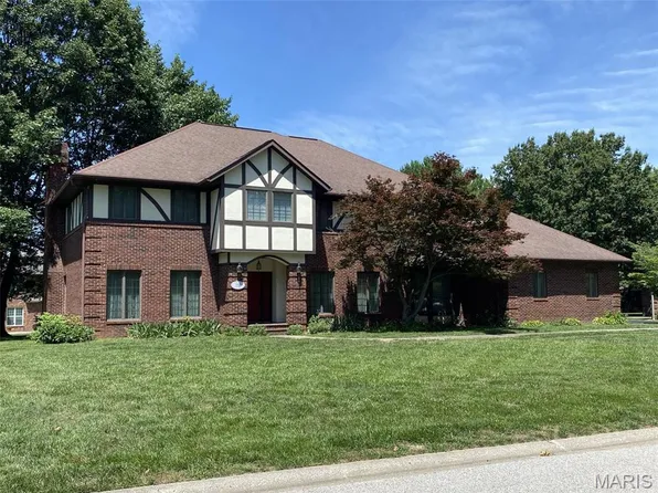 116 Red Fox Rd, Belleville, IL 62223