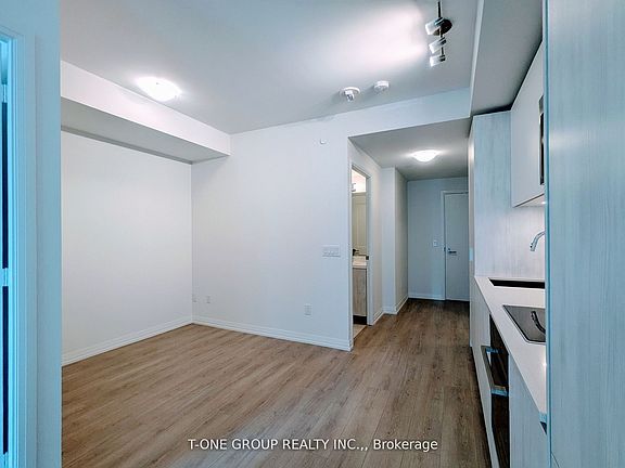 5th image of 28 Widmer St #3722