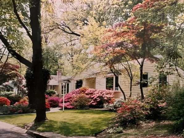 10710 Bentley Ln, Kensington, MD 20895