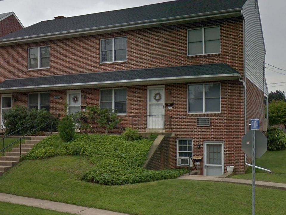 1st image of 550 S Hanover St APT 101