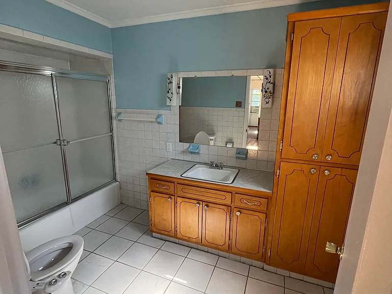 1502 W Locust St #1 — Photo 9