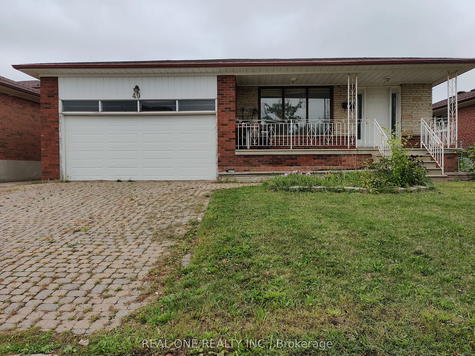 3 bed, $1,930 — Photo 2