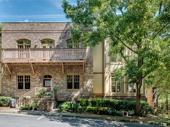 1870 Gordon Mnr NE, Atlanta, GA 30307