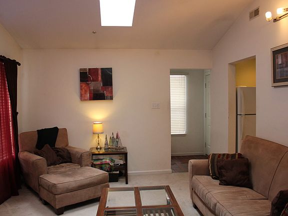 Living Room 4th view