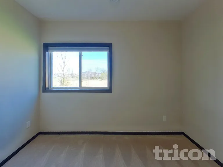 1341 Meadow Ln — Photo 9