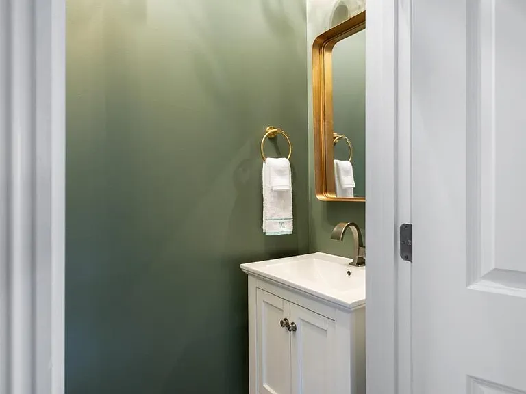 307 Georgia Ave SE — Photo 56