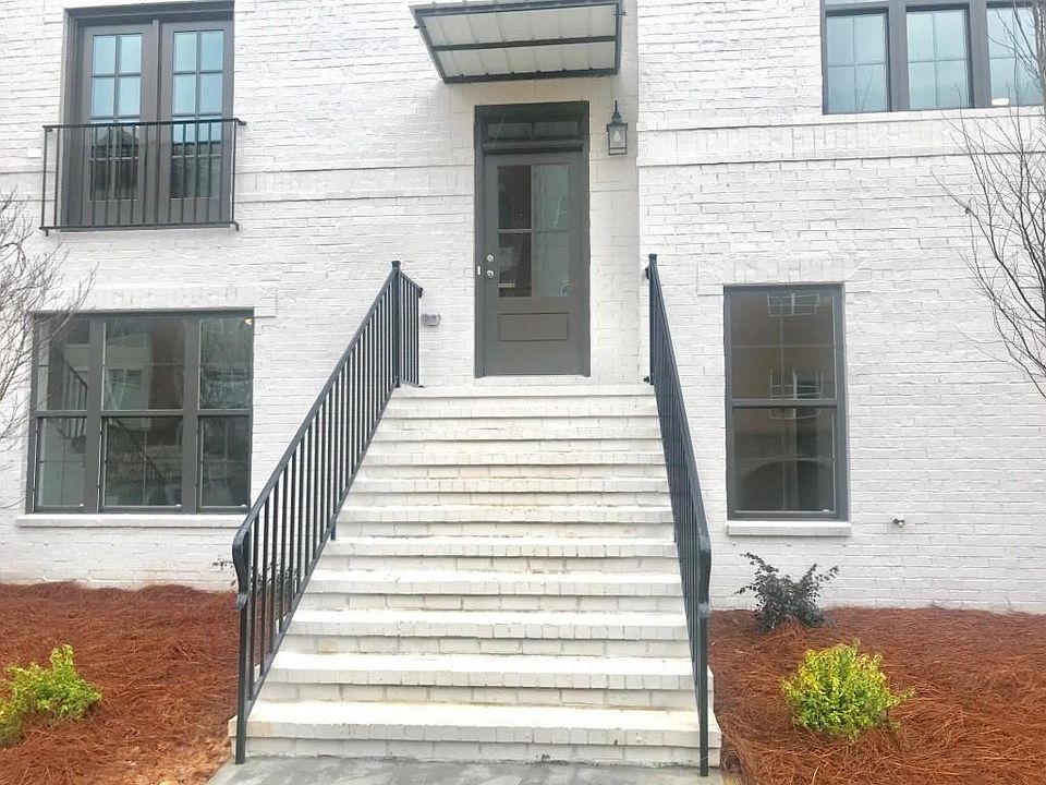 1st image of 827 Zoysia St