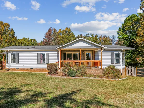820 Archdale Dr, Concord, NC 28027