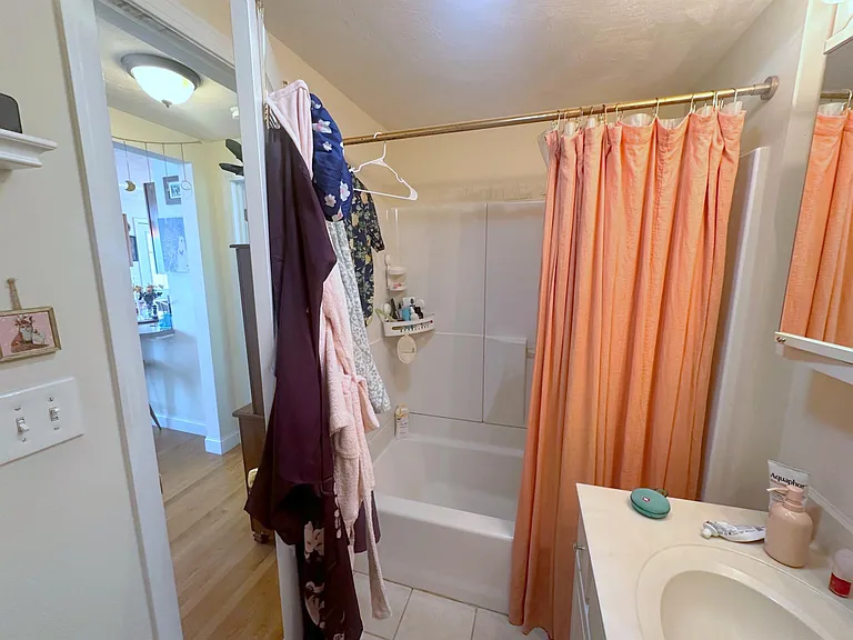 397 Columbia St — Photo 7