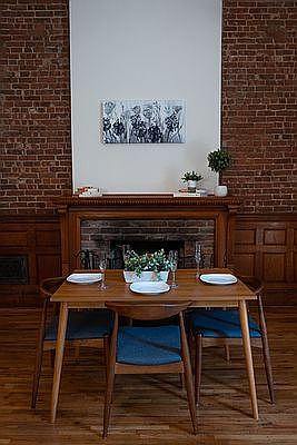 2nd image of 110 W 76th St APT 1R