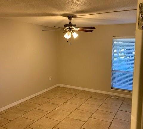 5th image of 1849 Maravilla Ave APT C1