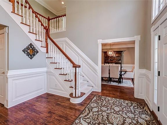 2nd image of 2460 Wedgewood Dr
