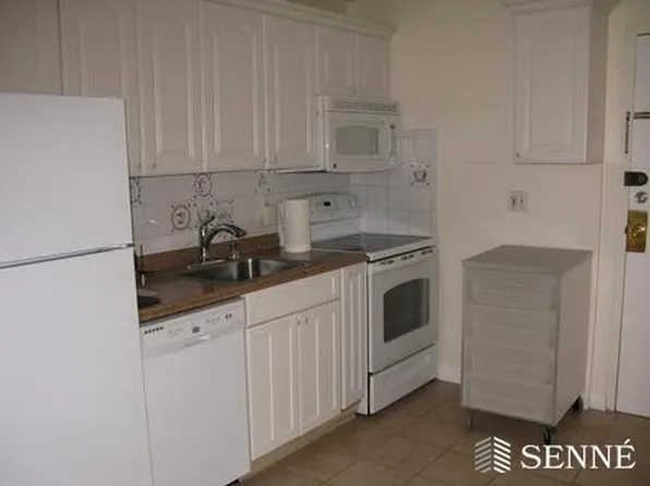 9 Chauncy St APT 23, Cambridge, MA 02138