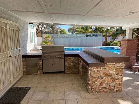 4th image of 8371 Las Lunas Way