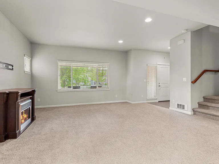 6434 N Descartes Dr — Photo 8