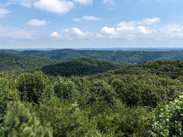8346 Balata Dr, Ooltewah, TN 37363