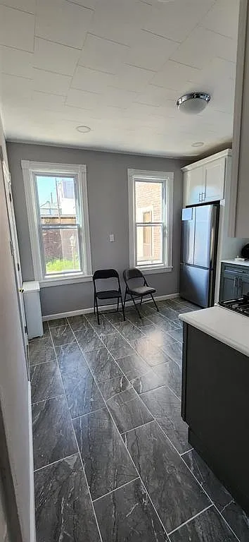 3 bed, 1.0 bath, $2,250 — Photo 4