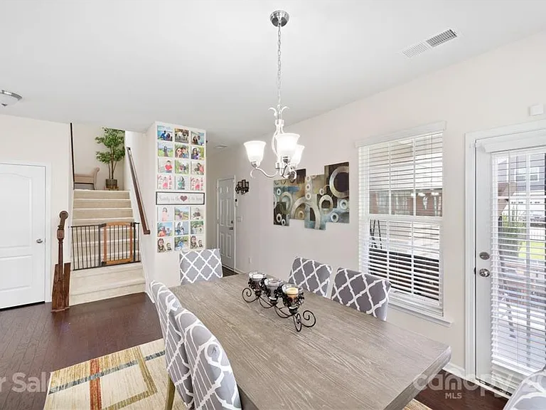 4020 Whittier Ln — Photo 17