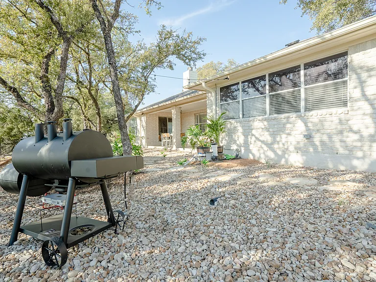 20712 Camel Back St — Photo 37
