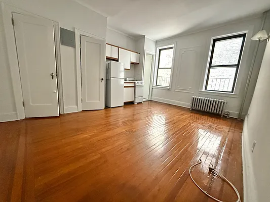 Rented by Compass | media 2