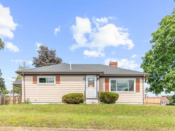 708 Cambridge St, Fall River, MA 02721