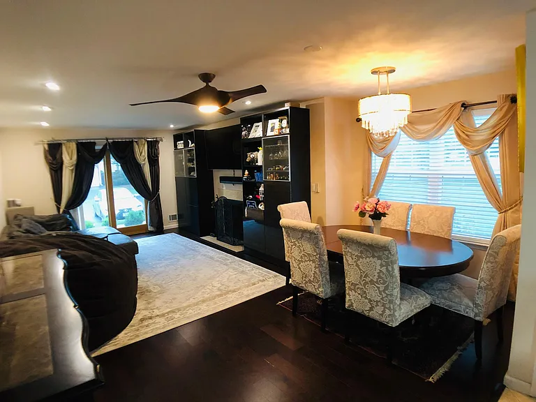 2501 Vroom Dr — Photo 7