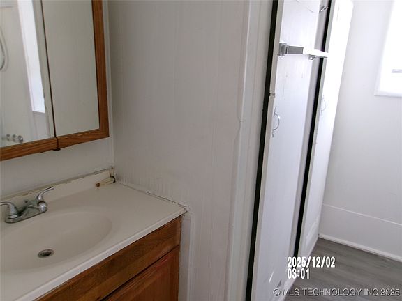 5th image of 3509 Indiana St