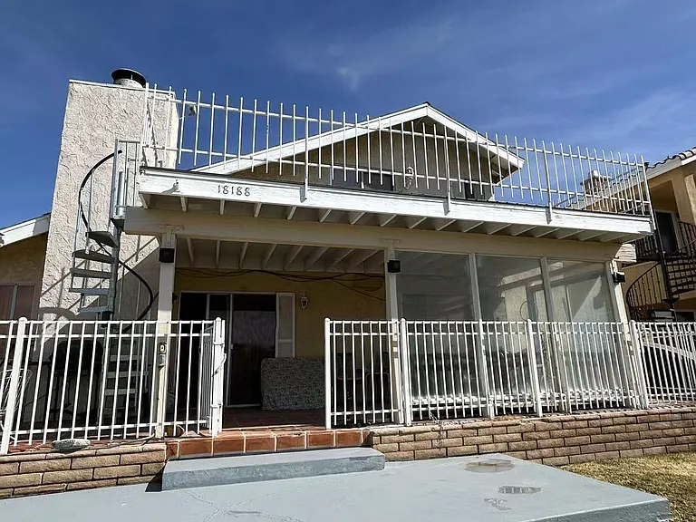 18188 Pier Dr #2 — Photo 4