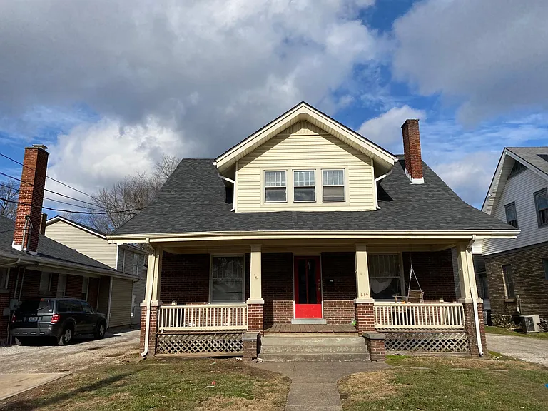 219 University Ave #A — Photo 2