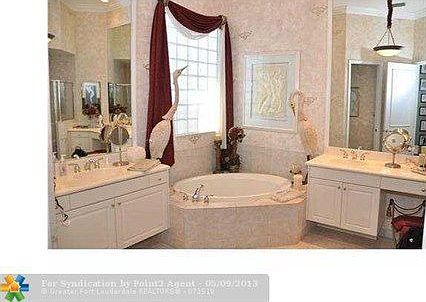 4th image of 7701 Villa D Este Way