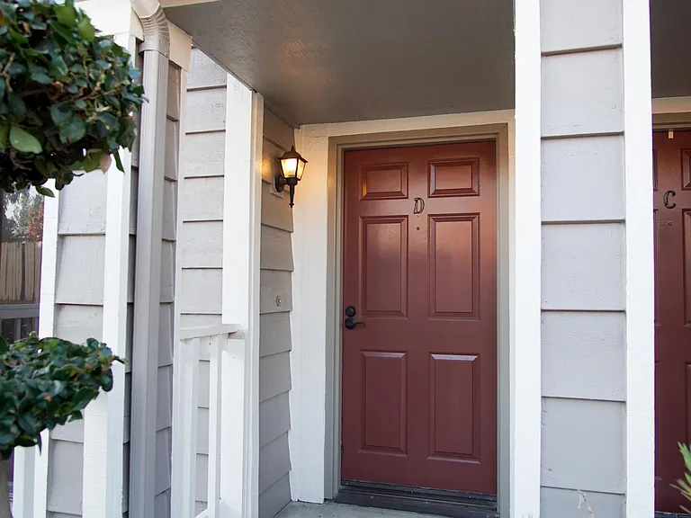 1214 S Mayflower Ave #D — Photo 2