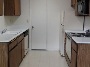 359 W Barstow Ave APT 165C, Clovis, CA 93612
