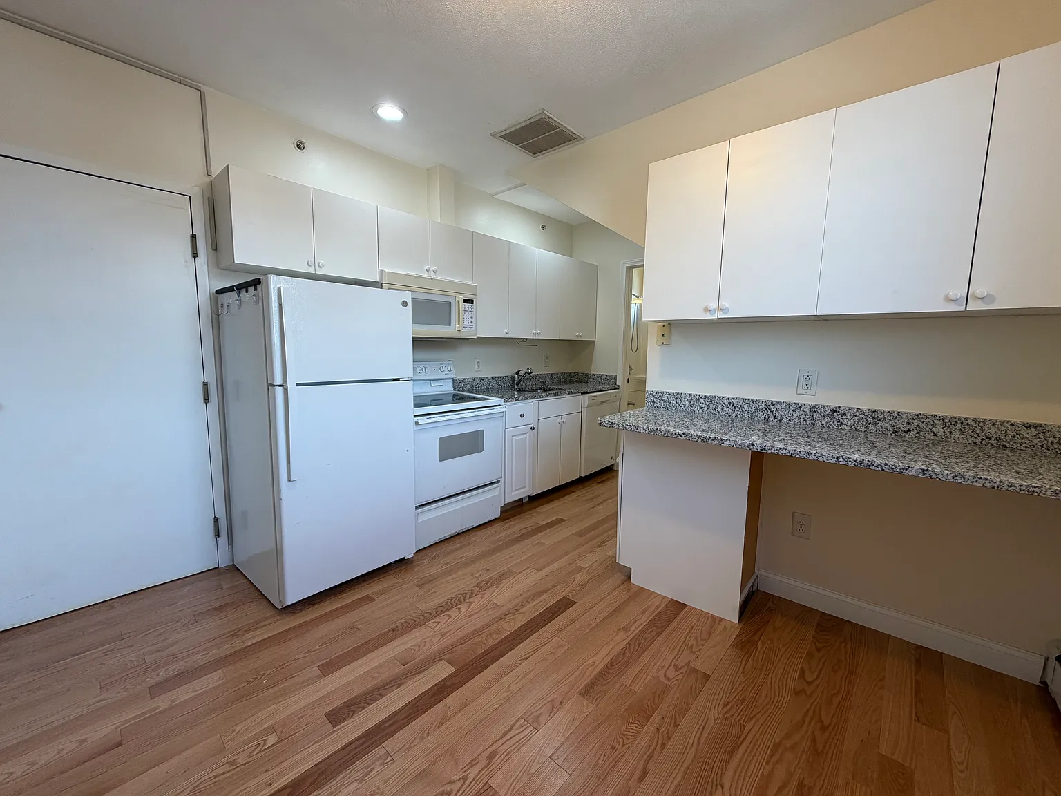 Studio, 9999 sqft, $1,925 — Photo 2