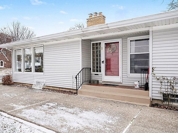 2nd image of 1454 Hope St SE